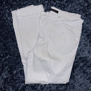 White distressed KanCan capris